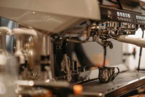 We Asked Coffee Pros to Blind Test Coffee Machines. The Results Were Surprising