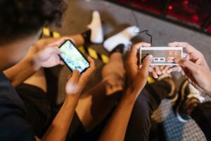 The Best Mobile Gaming Controllers for iPhone and Android (2026)