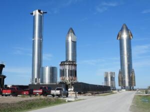 SpaceX launches Starship V3 for the first time, but loses booster on return