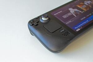 Valve Steam Controller Review (2026): Wait for the Steam Machine