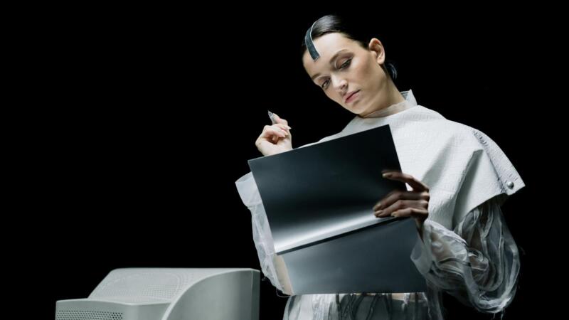 Vertu wants CEOs to run companies from an AI foldable starting at $6,880