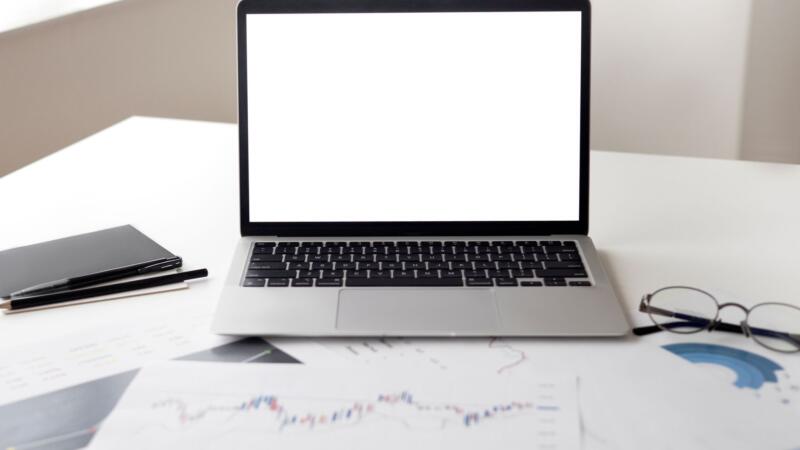 5 desk gadgets that can make your workday better
